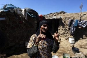 معاناة النساء والفتيات النازحات في اليمن
