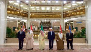 اجتماع الرياض يؤيد المقترحات الأممية ومفاوضات بالأردن