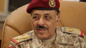 الفريق علي محسن يتهم الحوثيين بتعطيل عملية السلام