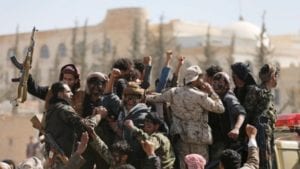 التحالف العربي يحسم معركة "المخا" والمبعوث الاممي ينهي مشاوراته في صنعاء