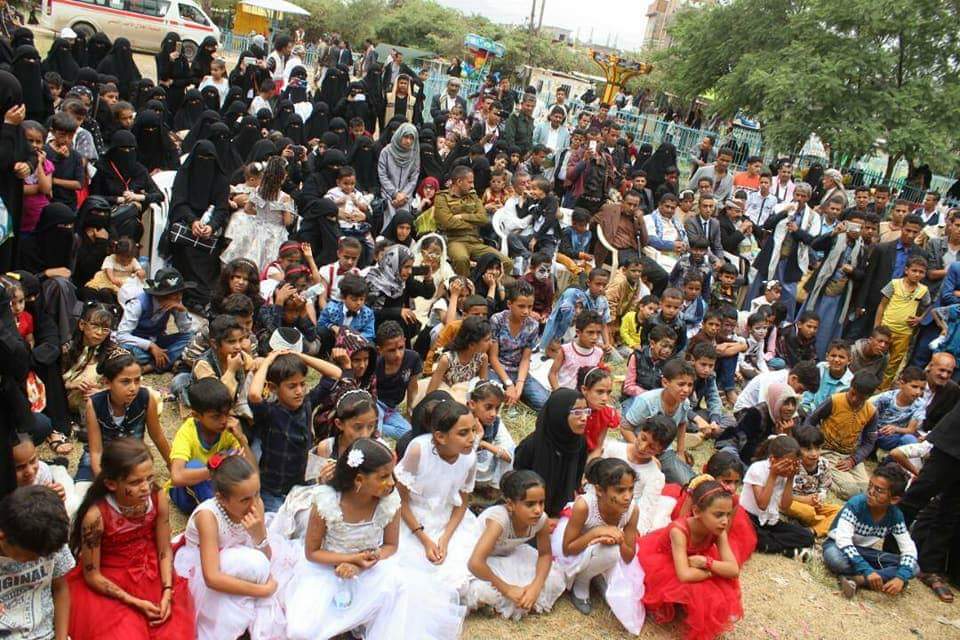 مسرحيون يصنعون "البهجة" في محافظة إب