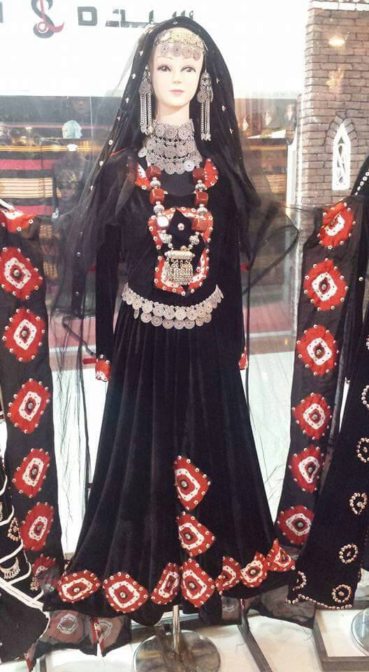 الأزياء التقليدية اليمنية موضة جديدة بلمسة عصرية