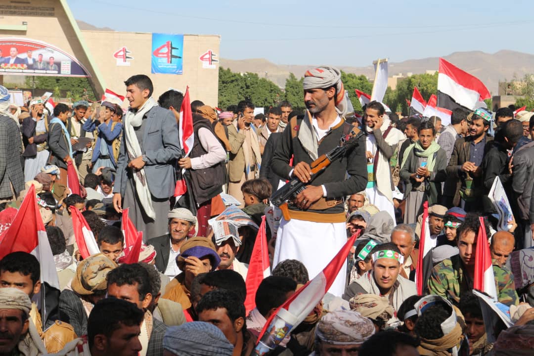 صنعاء :حشود حوثية في ذكري عاصفة الحزم ومحمد الحوثي يتوعد" صور "