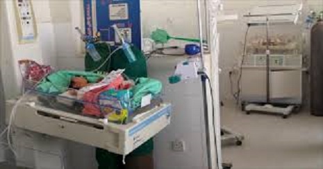 قسم  الاطفال الخدج في مستشفى الجمهوري بتعز هو الاخر  تعرض للقصف من قبل الحوثيين وقوات صالح