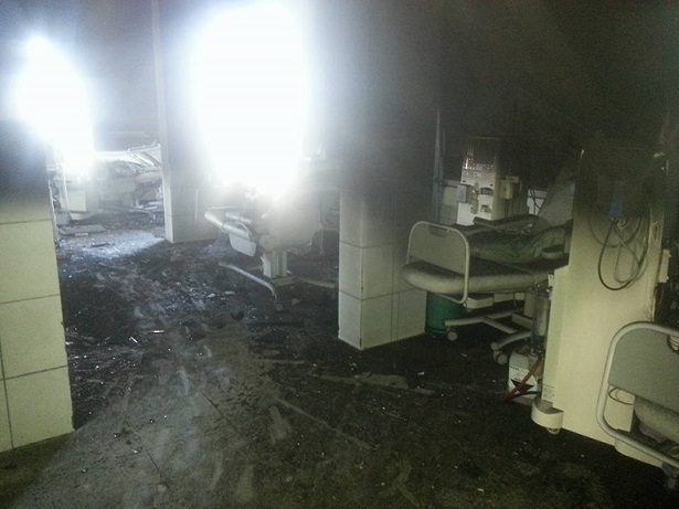 قسم  الغسيل الكلوي في المستشفى العسكري تم قصفه وحرقة  من قبل مقاتلي الحوثي  بعد طرد هم من المشفى 