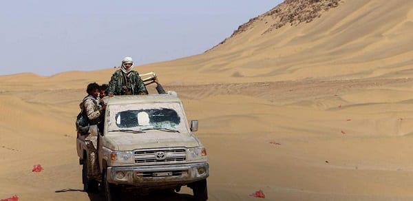 عربة تابعة للجيش الموالي لهادي