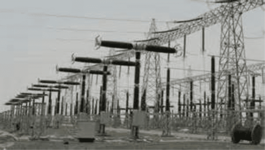 مسؤول حكومي يحذر من انطفاء الكهرباء بشكل كامل في عدن