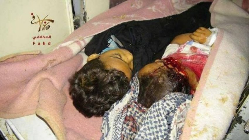قصف جماعة الحوثي على حي العسكري بتعز يخلف مجزرة بحق المدنيين