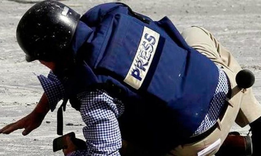 11 حالة انتهاك ضد الصحفيين خلال شهر باليمن