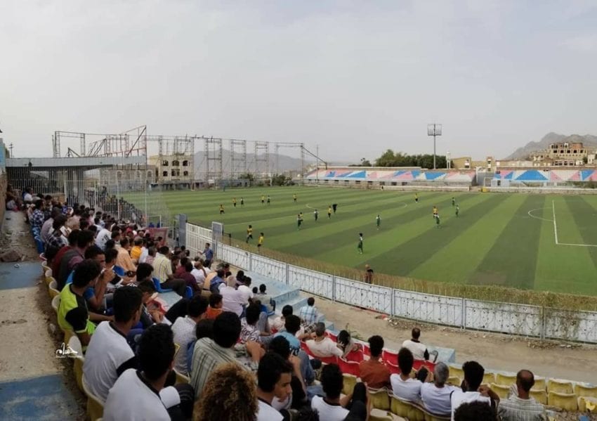 أندية يمنية تجمد أنشطة فرق كرة القدم