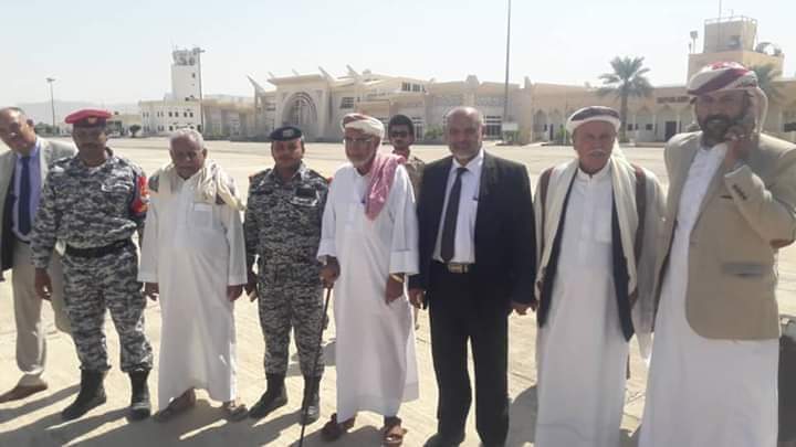 كبار مشائخ قبائل حضرموت يغادرون إلى الرياض