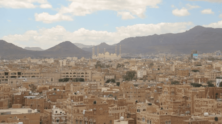 استمرار أزمة المشتقات النفطية في صنعاء