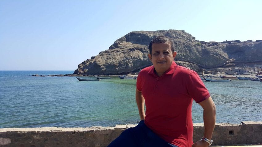 نقابة الصحفيين تدين ماتعرض له بن لزرق في عدن