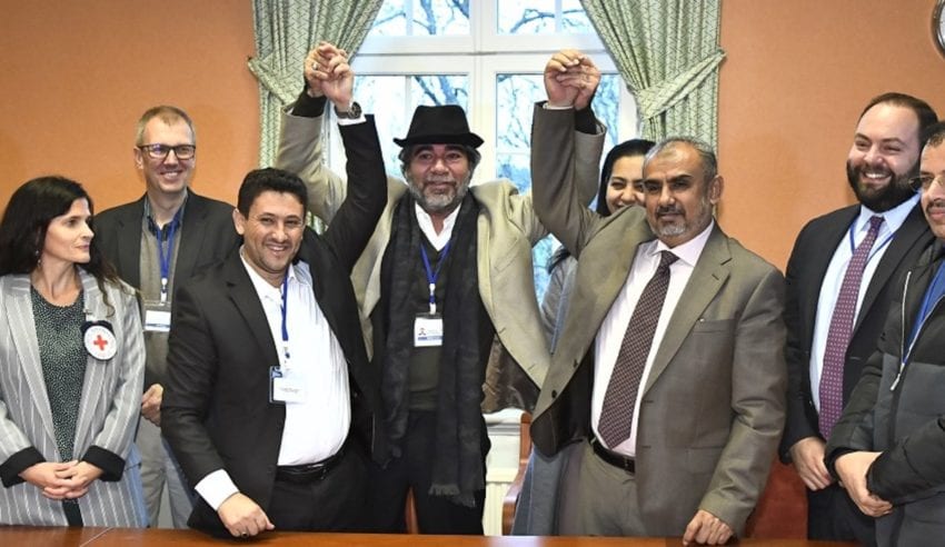 الحكومة والحوثيون يتفقون على إطلاق سراح المعتقلين