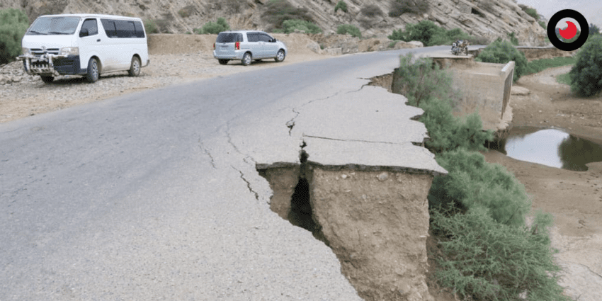 سائقون يشتكون إهمال إصلاح طريق باتيس في محافظة أبين