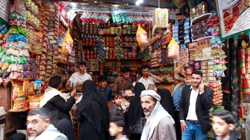 ارتفاع مفاجئ لأسعار المواد الغذائية في صنعاء