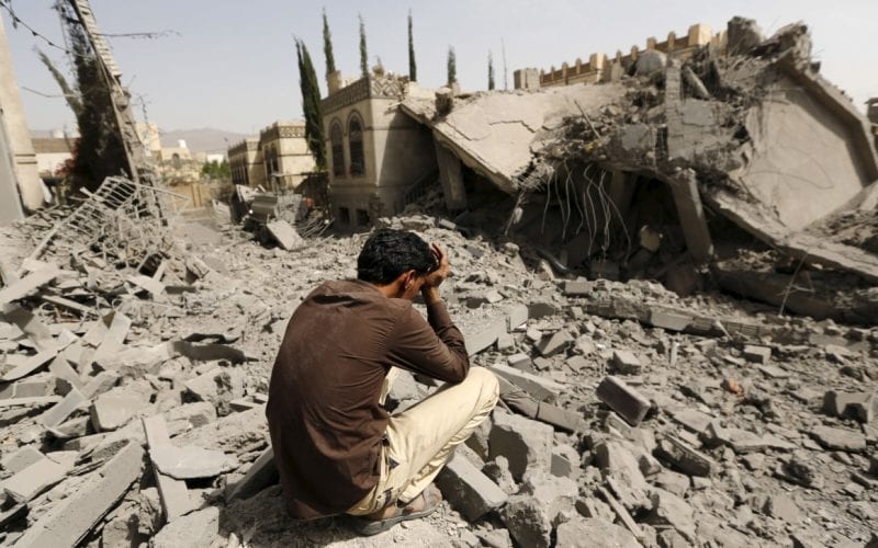 اليمن ...قتال مستمر ومحادثات هشة