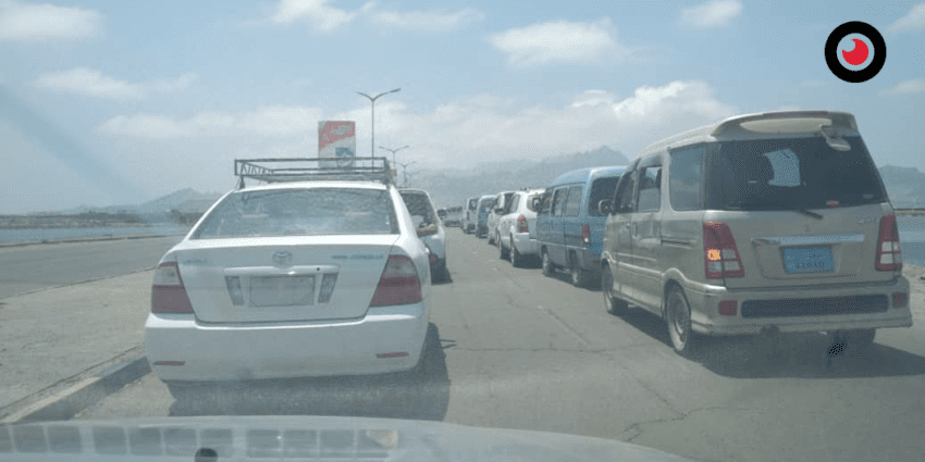 إغلاق طريق مطار عدن أمام مسافرين نقلهم التحالف
