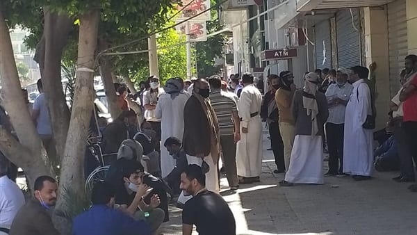 وقفتان احتجاجيتان للعالقين اليمنيين في مصر