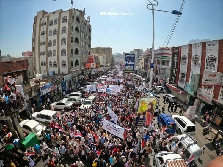 تعز: متظاهرون يطالبون بفرض الأمن وملاحقة المطلوبين