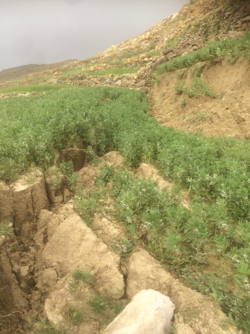 كيف تحولت ظاهرة جيولوجية إلى خطر يهدد السكان في محافظة عمران ؟