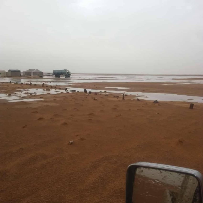 الجوف: تضرر 350 أسرة نازحة جراء الأمطار
