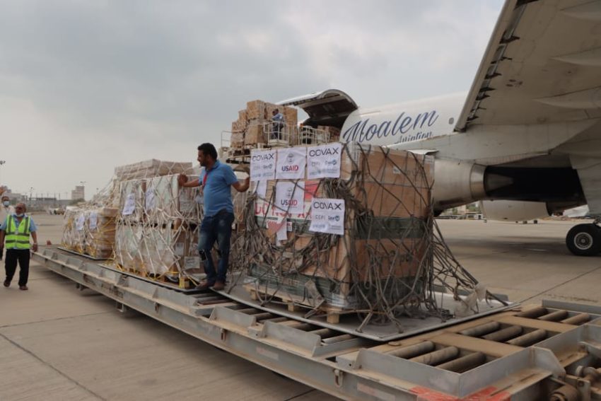 وصول لقاح كوفيد -19 من جونسون إلى اليمن