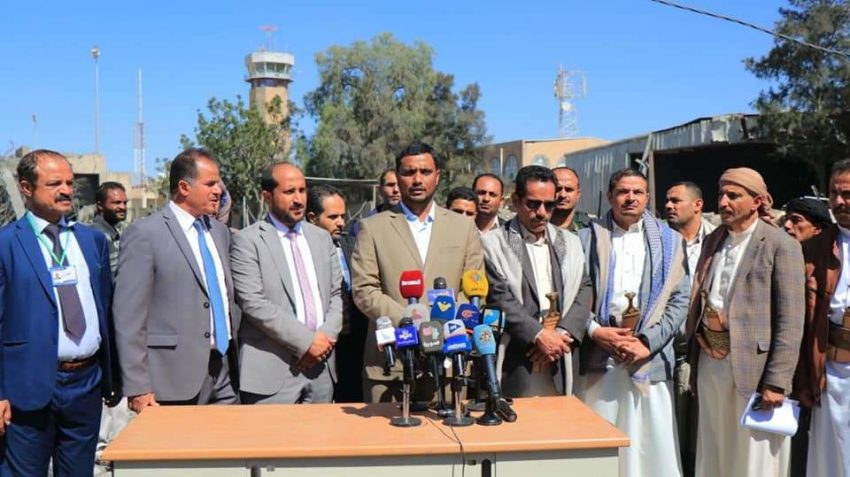 جماعة الحوثي تظهر آثار الدمار في مطار صنعاء