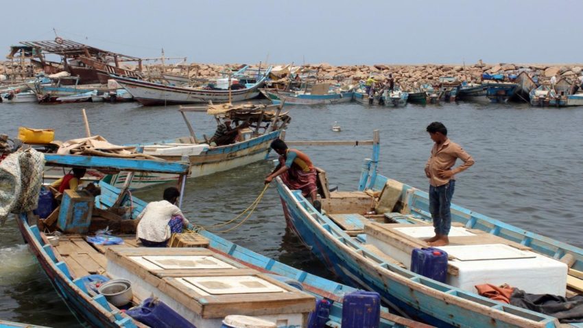 جماعة الحوثي تحمل التحالف مسؤولية اختطاف صيادين