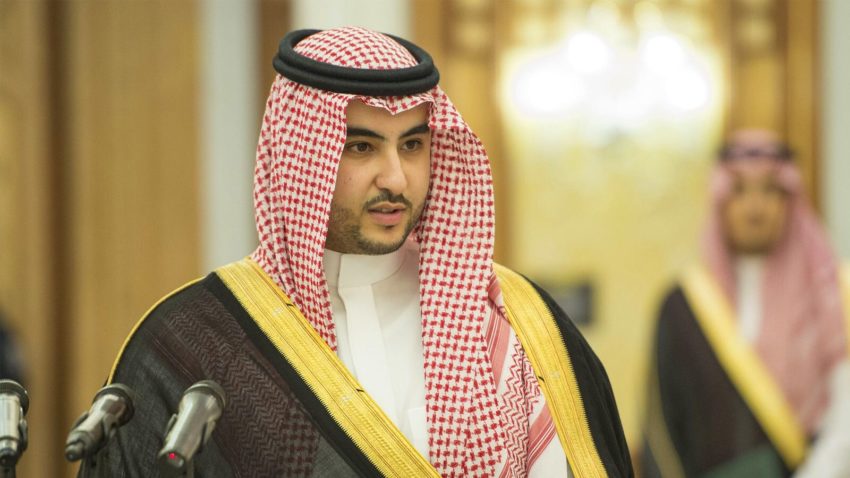 مسؤول سعودي يطالب المجتمع الدولي الضغط على جماعة الحوثي