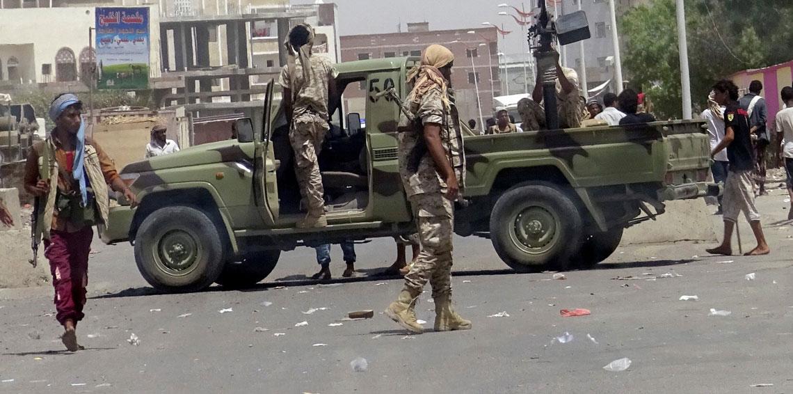 مقتل وإصابة 3 جنود في اشتباكات عدن
