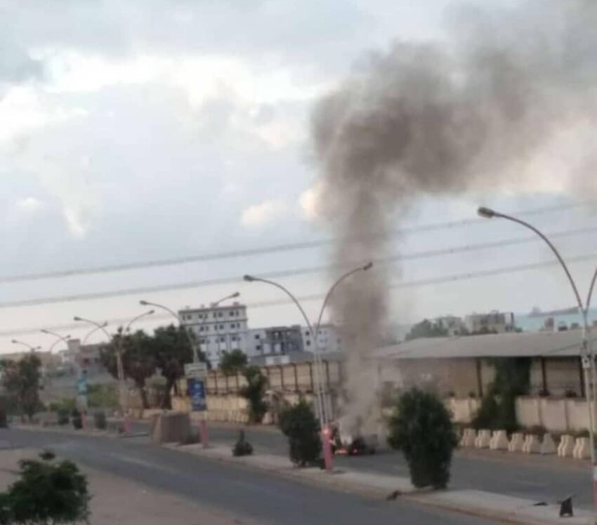 اشتباكات عدن: مقتل جندي واحتراق طقم عسكري